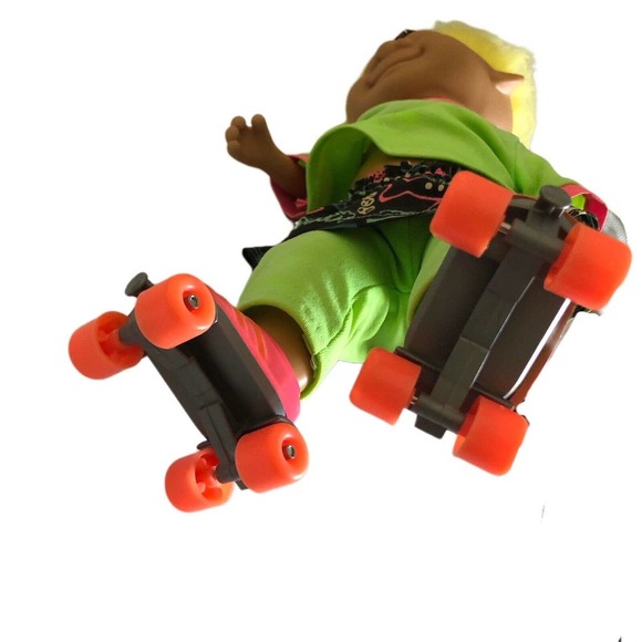 GIRL TROLL DOLL 15 INCH ROLLER SKATING VINTAGE toy Leader Toy Corp (1992) Works - Picture 6 of 9